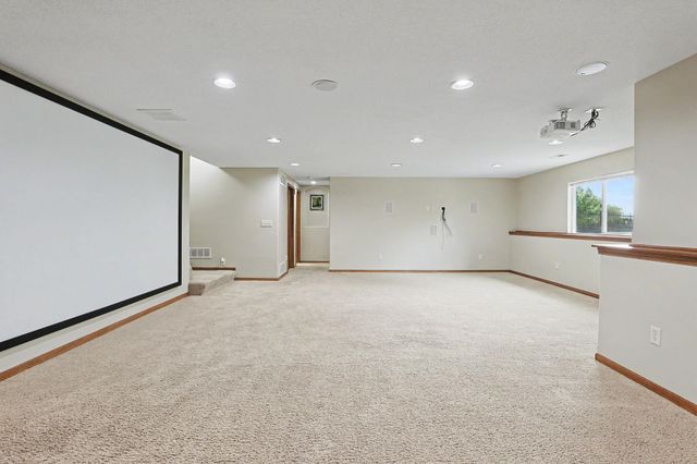 630 S Stoneridge St, Valley Center, KS 67147