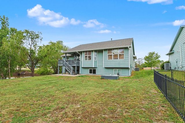 630 S Stoneridge St, Valley Center, KS 67147
