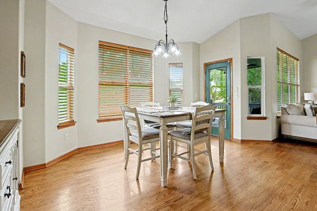 630 S Stoneridge St, Valley Center, KS 67147