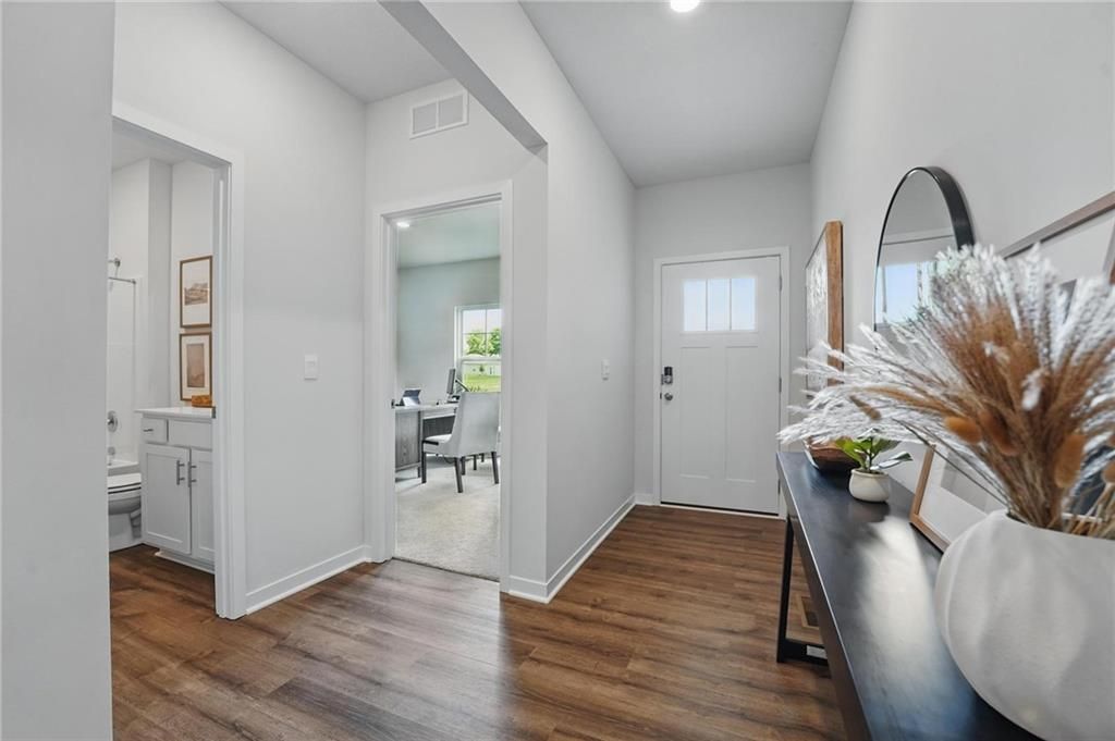 10298 Tuscany Parkway, Peculiar, MO 64078