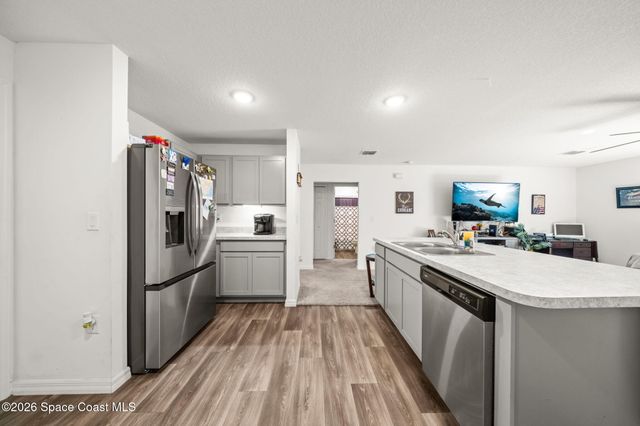 354 Carvalho Street SE, Palm Bay, FL 32909