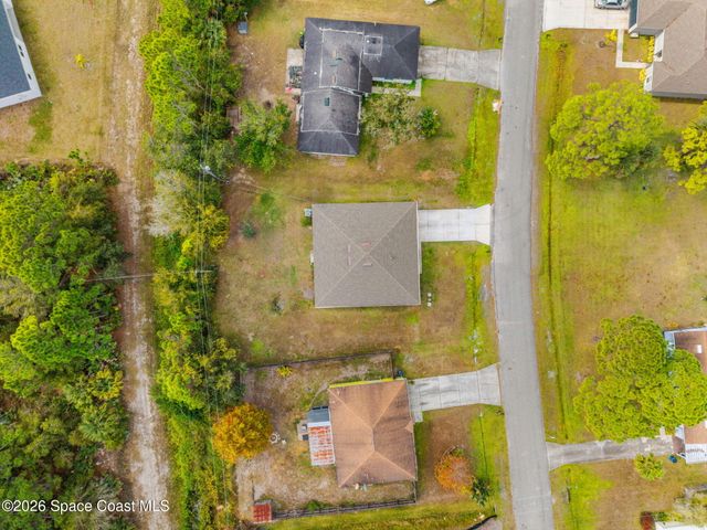 354 Carvalho Street SE, Palm Bay, FL 32909