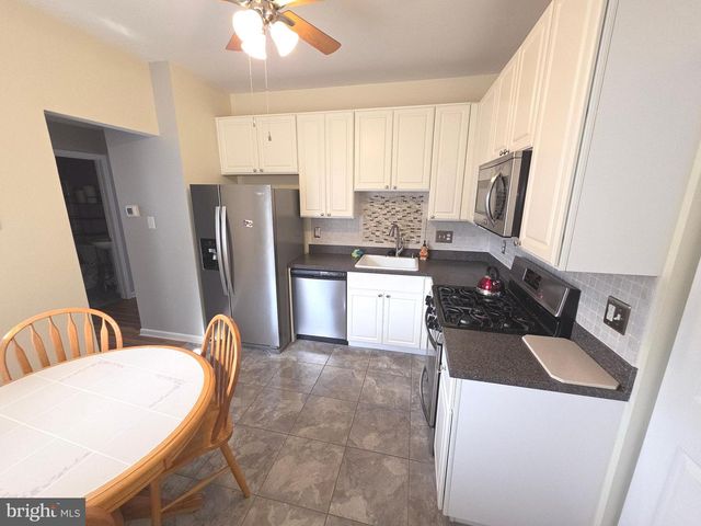 107 LIBERTY DR, Bensalem, PA 19020