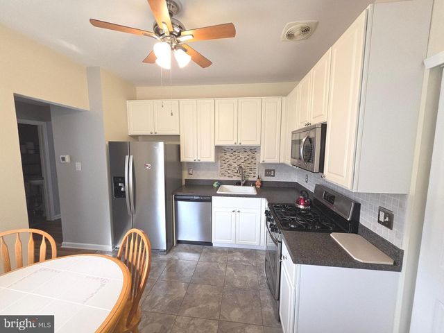 107 LIBERTY DR, Bensalem, PA 19020