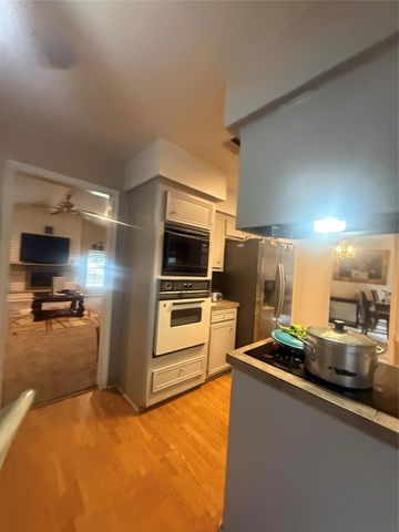 8222 Ridge Forest Drive, Houston, TX 77088
