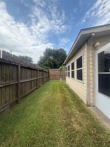 8222 Ridge Forest Drive, Houston, TX 77088