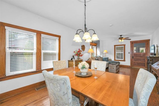 5936 CENTRAL AVENUE, New Port Richey, FL 34652