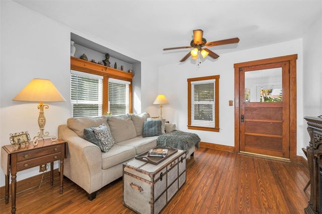 5936 CENTRAL AVENUE, New Port Richey, FL 34652