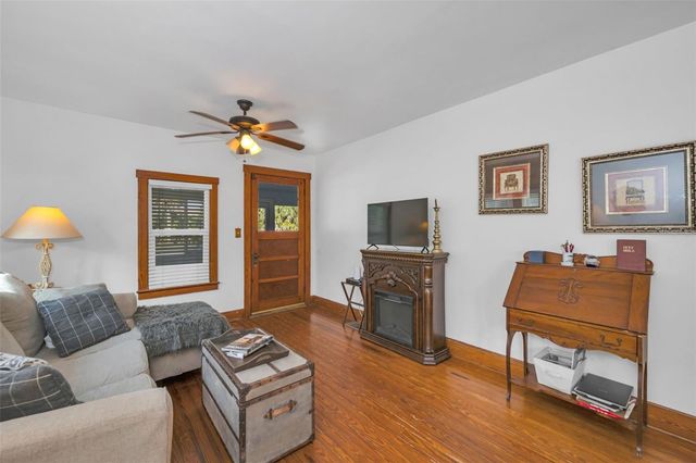 5936 CENTRAL AVENUE, New Port Richey, FL 34652