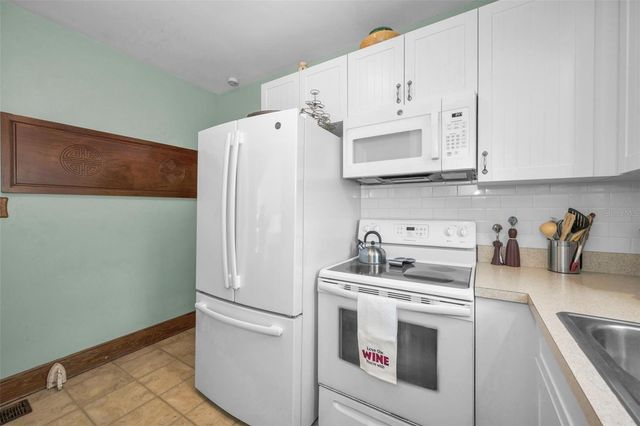 5936 CENTRAL AVENUE, New Port Richey, FL 34652