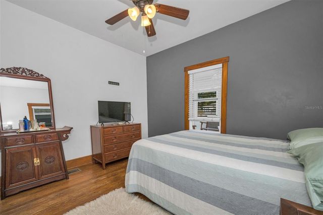 5936 CENTRAL AVENUE, New Port Richey, FL 34652