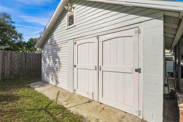 5936 CENTRAL AVENUE, New Port Richey, FL 34652