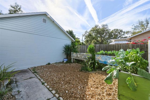 5936 CENTRAL AVENUE, New Port Richey, FL 34652
