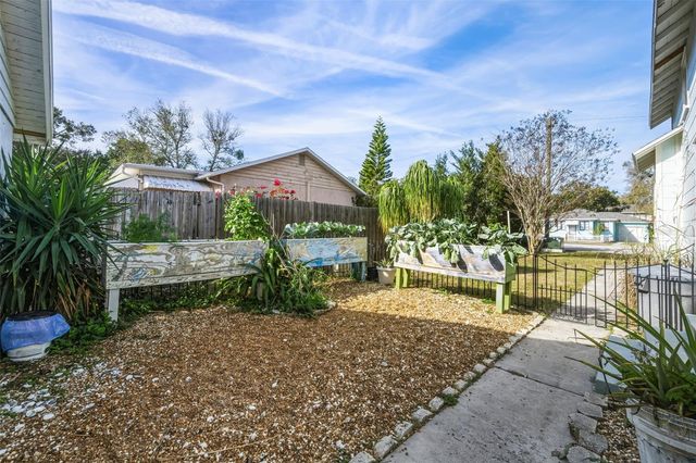 5936 CENTRAL AVENUE, New Port Richey, FL 34652