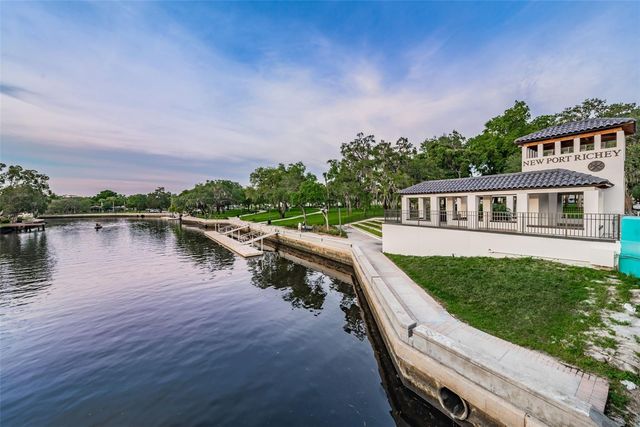 5936 CENTRAL AVENUE, New Port Richey, FL 34652