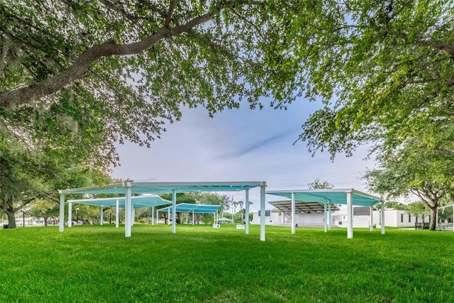 5936 CENTRAL AVENUE, New Port Richey, FL 34652