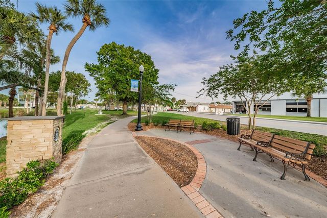 5936 CENTRAL AVENUE, New Port Richey, FL 34652