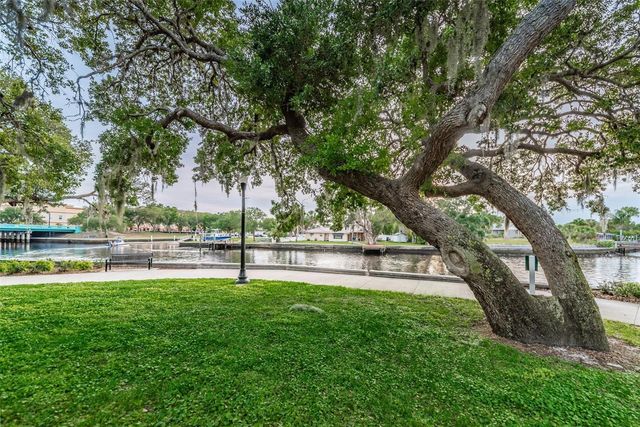 5936 CENTRAL AVENUE, New Port Richey, FL 34652