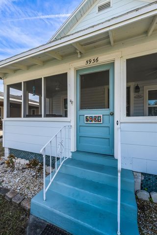 5936 CENTRAL AVENUE, New Port Richey, FL 34652