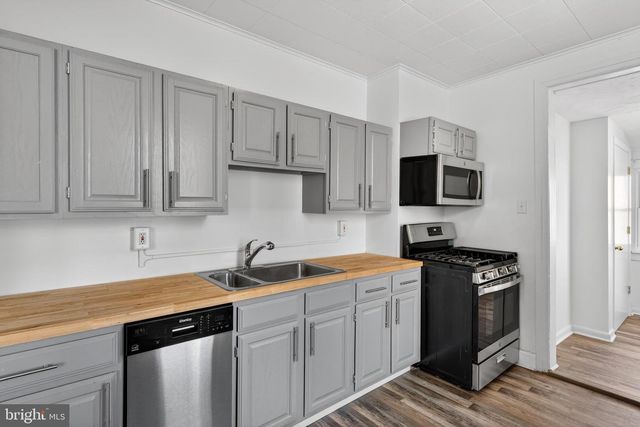 1741 ORANGE ST, York, PA 17404