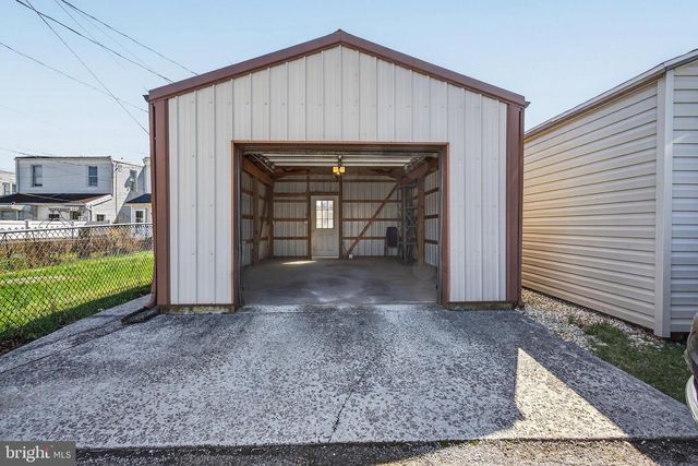 1741 ORANGE ST, York, PA 17404