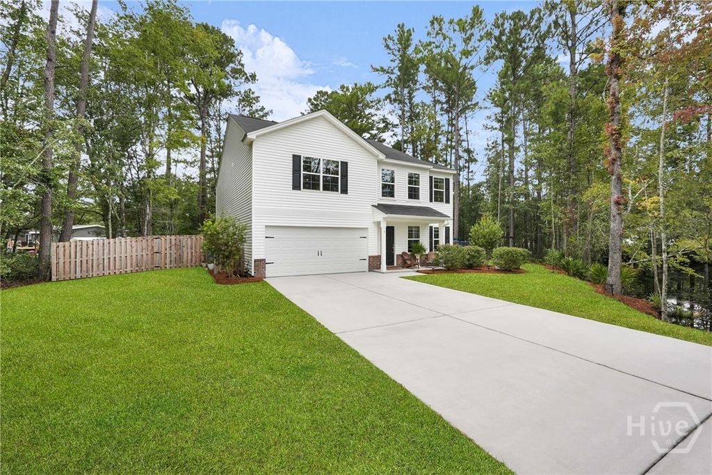 5 Honeysuckle Court, Guyton, GA 31312