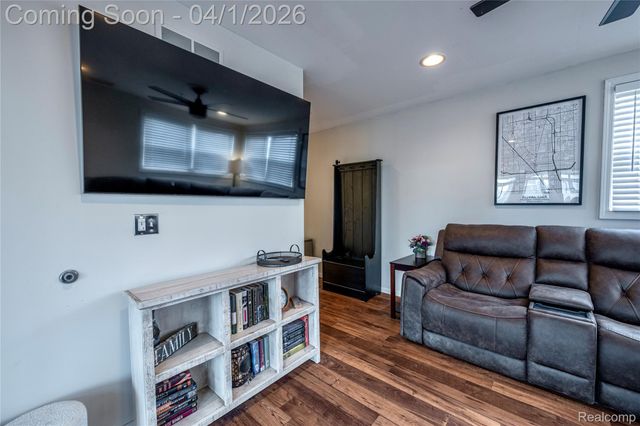 1700 Linwood Avenue, Royal Oak, MI 48067