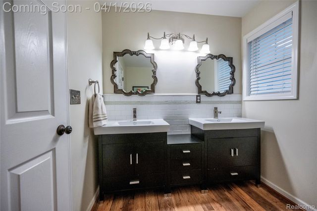 1700 Linwood Avenue, Royal Oak, MI 48067