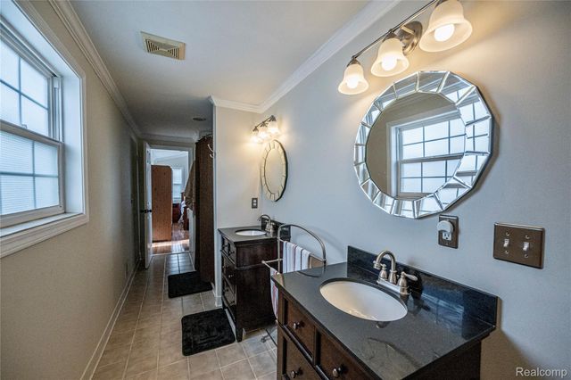 1700 Linwood Avenue, Royal Oak, MI 48067