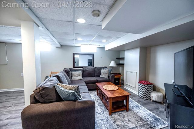 1700 Linwood Avenue, Royal Oak, MI 48067