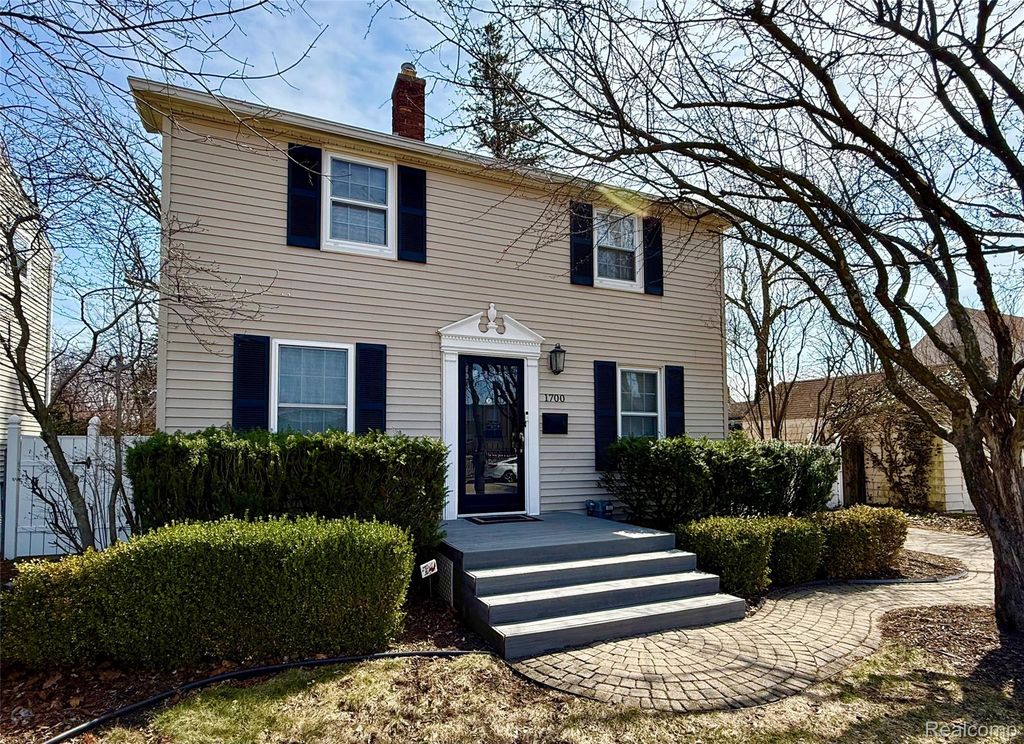 1700 Linwood Avenue, Royal Oak, MI 48067