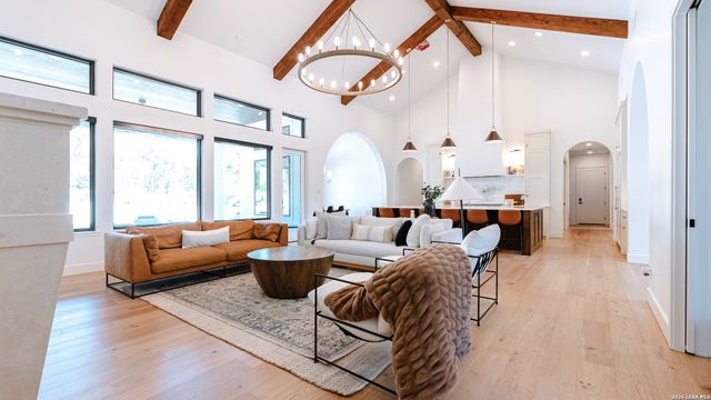 10957 PECAN RNCH, Boerne, TX 78006