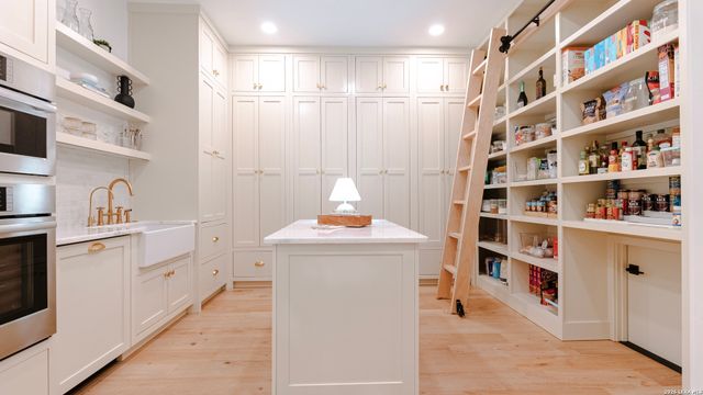 10957 PECAN RNCH, Boerne, TX 78006