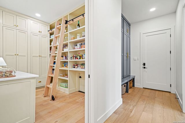 10957 PECAN RNCH, Boerne, TX 78006