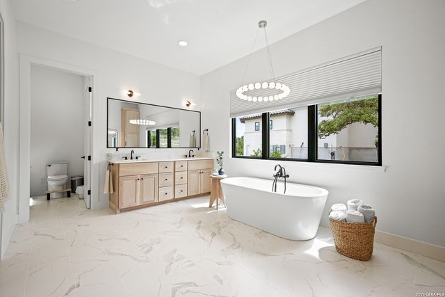 10957 PECAN RNCH, Boerne, TX 78006