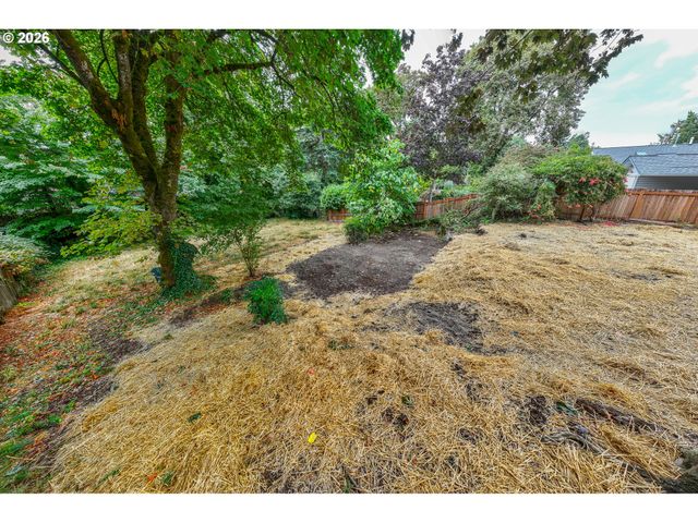 2580 PIONEER Pike, Eugene, OR 97401