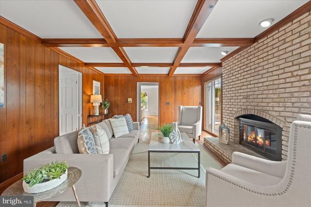 13200 LANTERN HOLLOW DR, Gaithersburg, MD 20878