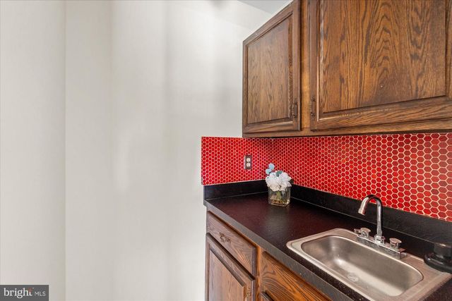 13200 LANTERN HOLLOW DR, Gaithersburg, MD 20878