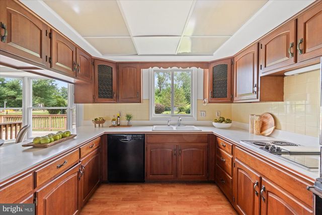 13200 LANTERN HOLLOW DR, Gaithersburg, MD 20878