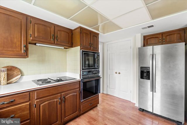 13200 LANTERN HOLLOW DR, Gaithersburg, MD 20878