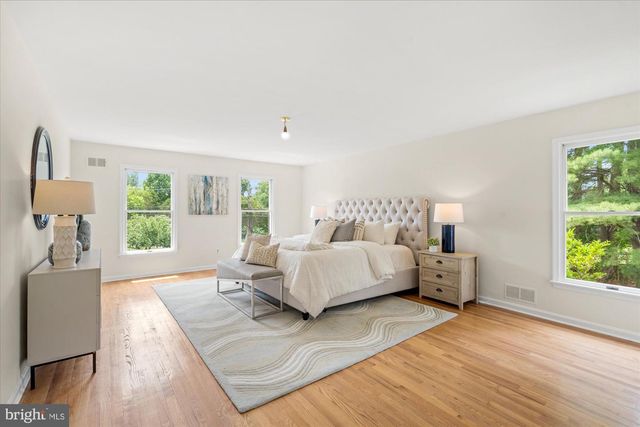 13200 LANTERN HOLLOW DR, Gaithersburg, MD 20878