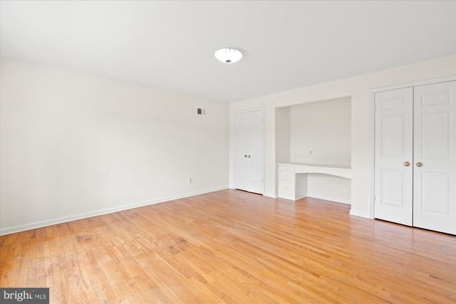 13200 LANTERN HOLLOW DR, Gaithersburg, MD 20878