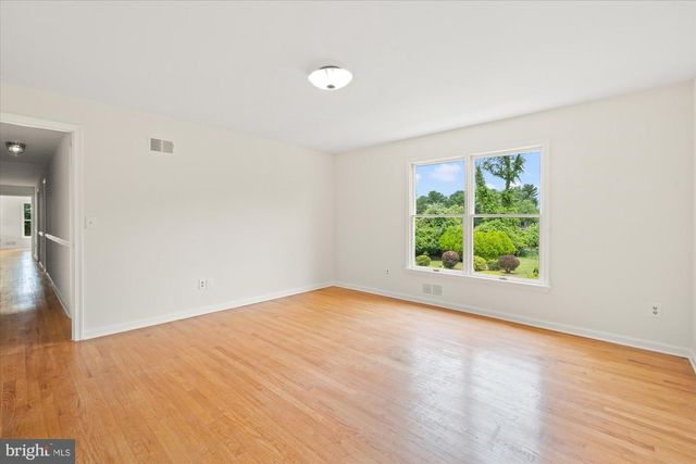 13200 LANTERN HOLLOW DR, Gaithersburg, MD 20878