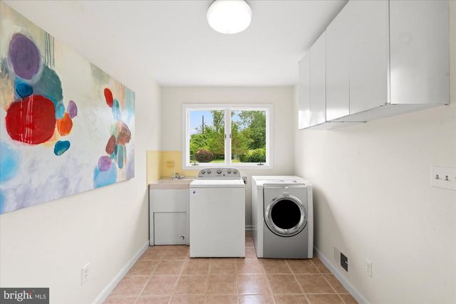 13200 LANTERN HOLLOW DR, Gaithersburg, MD 20878