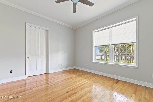 1006 Beach Boulevard, Biloxi, MS 39530