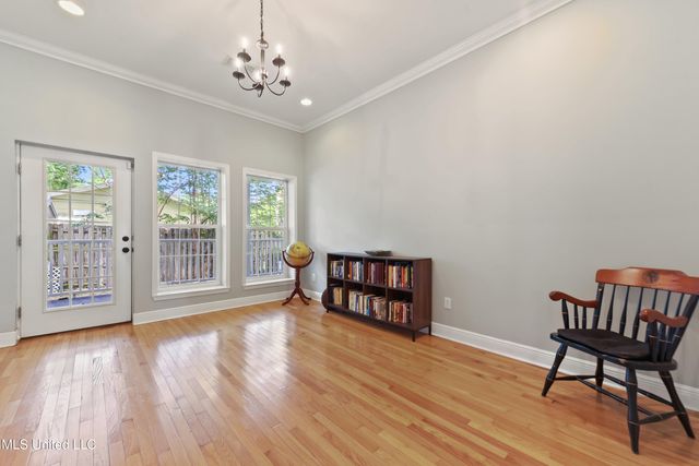 1006 Beach Boulevard, Biloxi, MS 39530