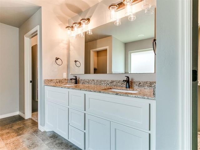 2600 Stanley Station Street, Yukon, OK 73099