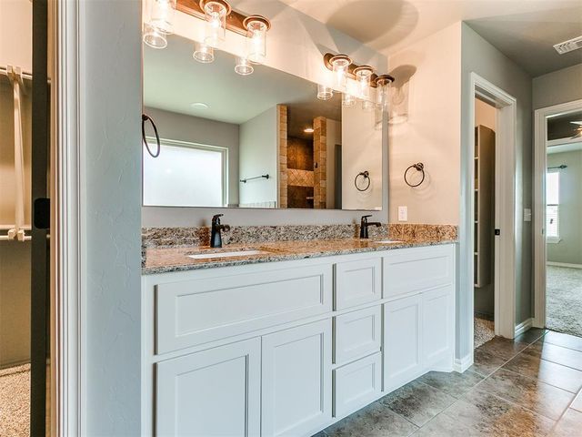 2600 Stanley Station Street, Yukon, OK 73099