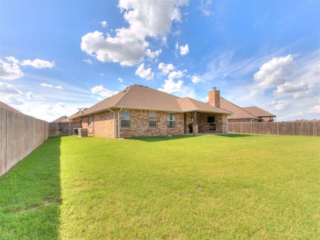 2600 Stanley Station Street, Yukon, OK 73099