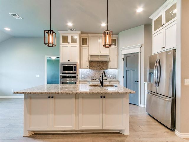 2600 Stanley Station Street, Yukon, OK 73099